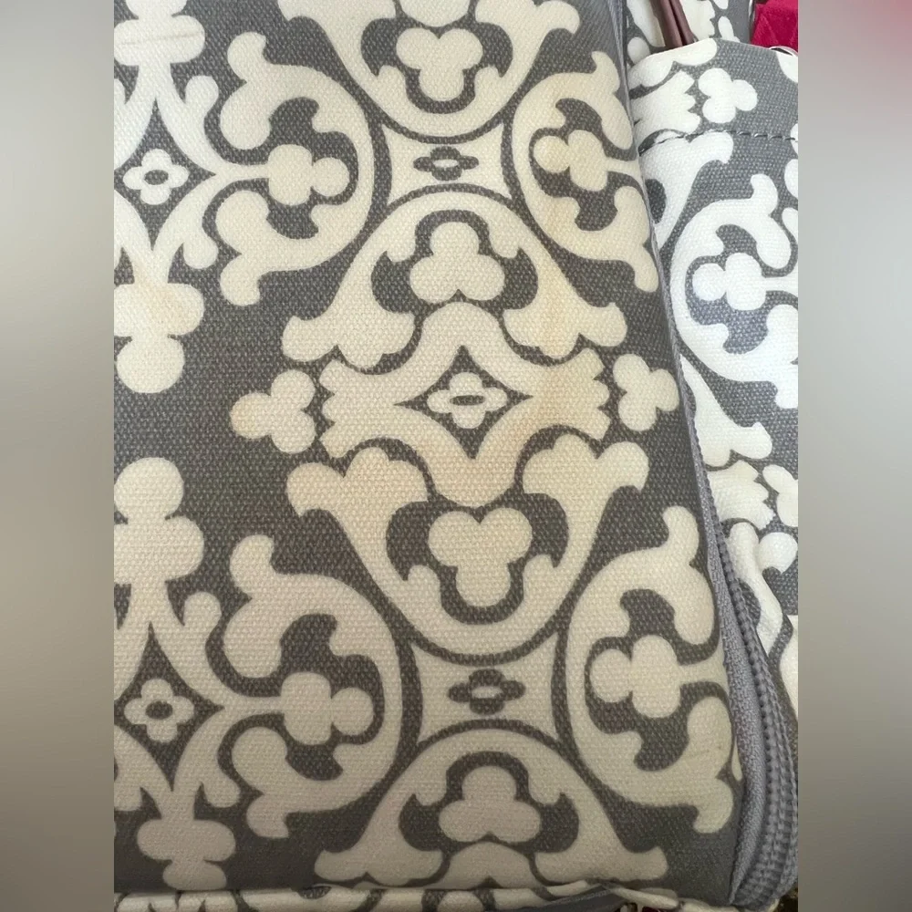 Petunia Pickle Bottom City Carryall Bag Breakfast In Berkshire Diaper Bag Baby‎